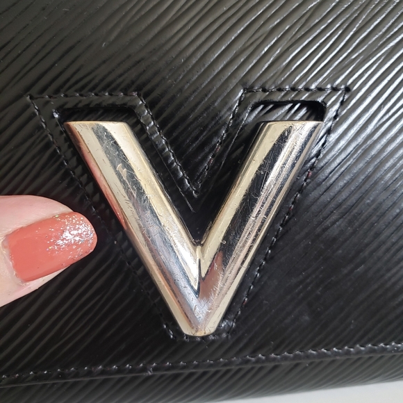 Authentic Pre-owned Louis Vuitton Epi Twist Wallet - Picture 10 of 15